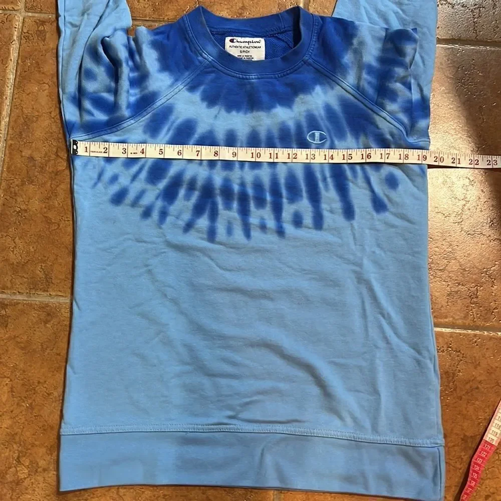 NWOT Champion Women's Tie Dye Sweatshirt Crewneck size S‎